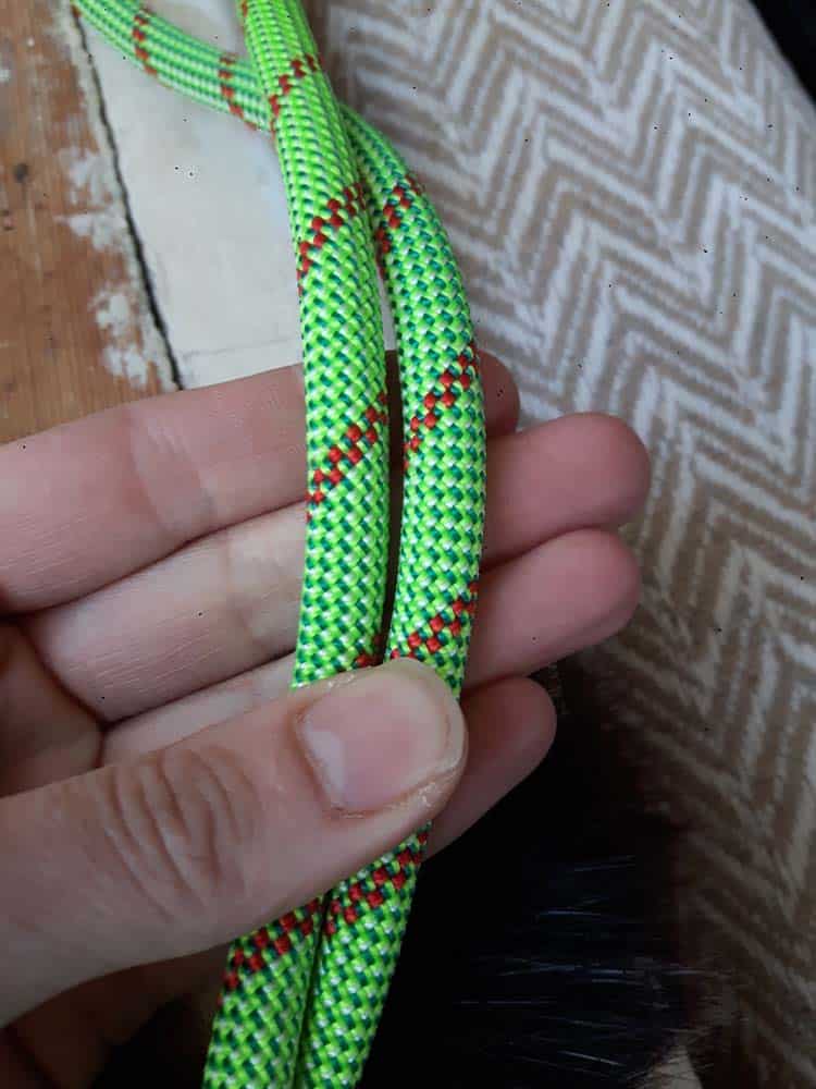 Limetka, lano 8mm. Zelené lano s červenou spirálou.