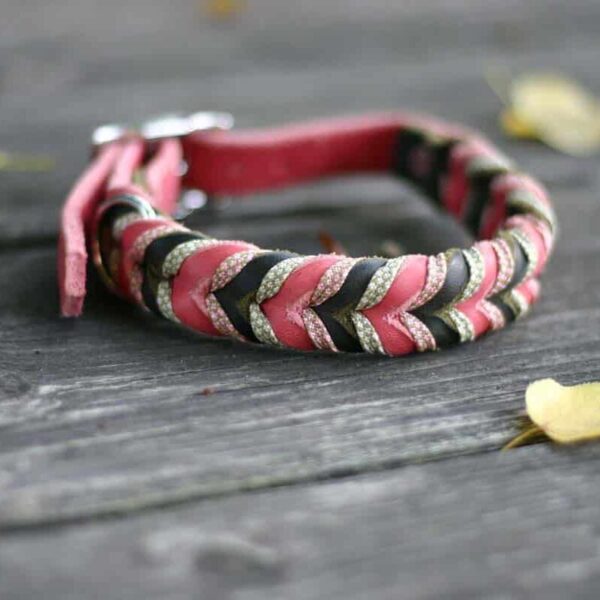 Kožený obojek proplétaný - Venchim růžový Kožený obojek proplétaný - Venchim růžový