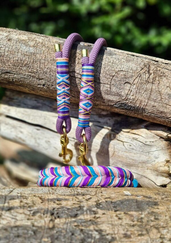 Set obojku a přepínacího vodítka Kožený proplétaný obojek v barvách mauve a turquoise s lanovým přepínacím vodítkem z kolekce Jsem Hogofogo, model Mauve Lagoon